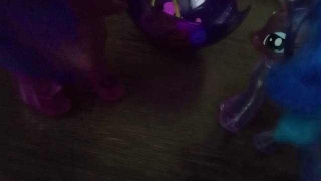 мама купишь мне пони