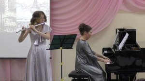 8. Ю. Должиков пьеса «Память о Париже» из Лирической сюиты для флейты