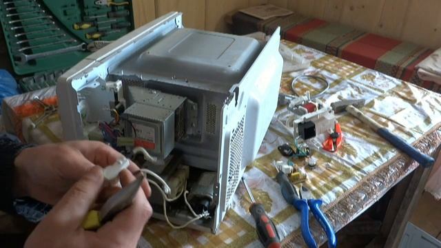 Разборка микроволновой печи LG. Часть 1