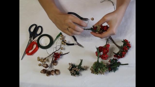Новогодний ягодный венок-ободок на голову своими руками. Мастер-класс. смотреть онлайн