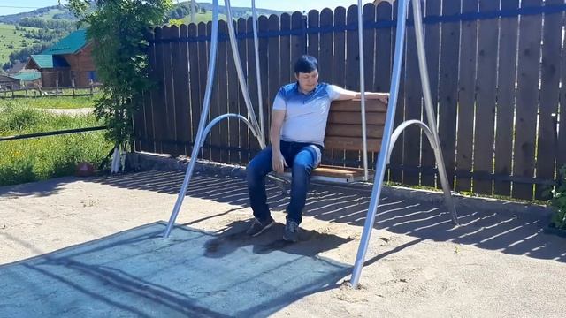 Садовая качеля с газлифтом и навесом смотреть онлайн