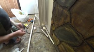 Установка радиаторов отопления на кухне.