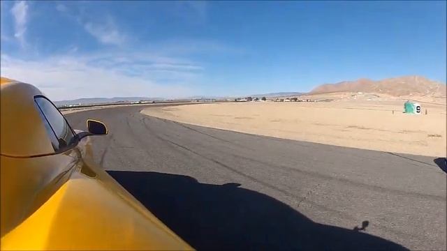 2013 McLaren MP4-12C Spider vs 2014 MB E63S AMG Weistec смотреть онлайн