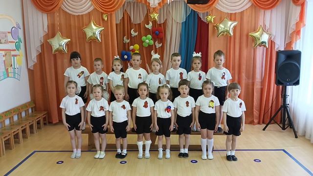 Песня "Огонёк" - дети 5 лет.mp4 смотреть онлайн
