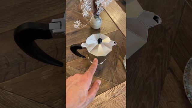 FISSMAN Гейзерная алюминиевая кофеварка 450 мл на 9 порций / Самая красивая кофеварка / смотреть онлайн