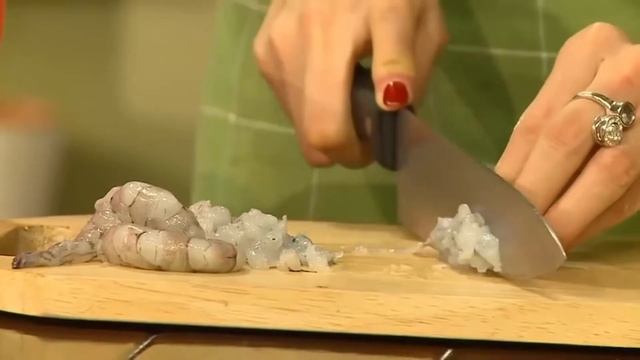 KHABAR TV: Шеф Маму и Гульназ Жоланова готовят ВОНТОНЫ, рисовые ШАРИКИ и КУРИЦУ в соусе (2015) смотреть онлайн