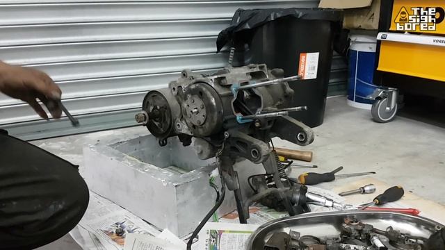1995 Suzuki V100 Restoration | Episode 1 (Bahasa Malaysia with subtitles) смотреть онлайн