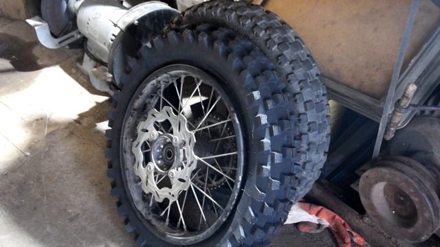 Замена резины и установка буксатора на Kayo 140. смотреть онлайн