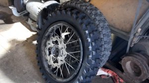 Замена резины и установка буксатора на Kayo 140.