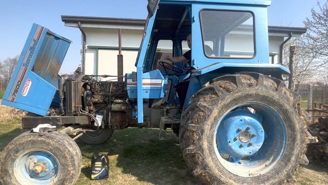 Ho fatto il tagliando con lavaggio motore al landini di un amico… смотреть онлайн