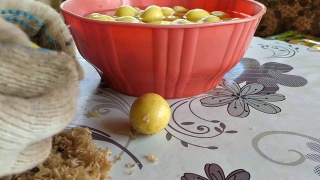Как быстро почистить молодой картофель. смотреть онлайн