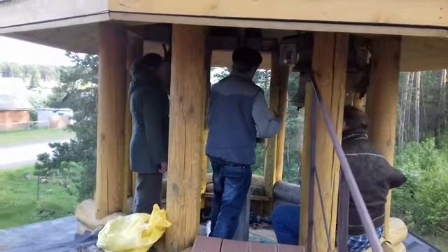 На колокольне Храма в честь Святых Первоверховных Апостолов Петра и Павла (3) смотреть онлайн