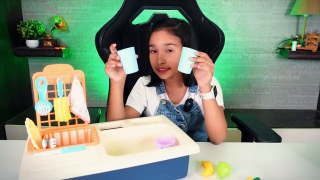 Kitchen Sink Toys, UNBOXING / Electric Dishwasher Toy with Running Water / Role Play Kitchen Sink смотреть онлайн