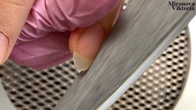 Ремонт трещины полигелем. Аппаратный маникюр. Яркий градиент.