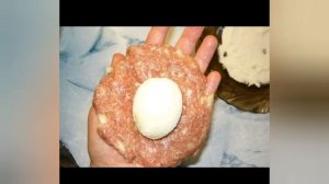 Мясные зразы с яйцом.