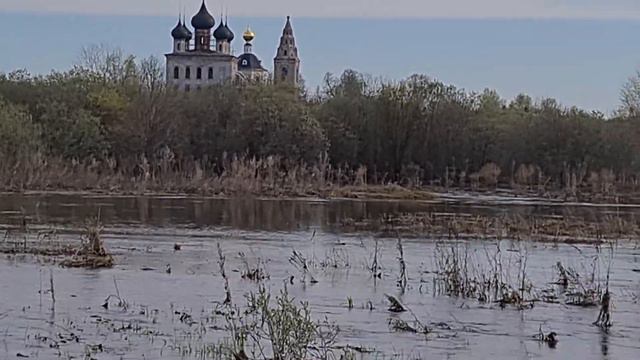Река Ландех. Поселок Нижний Ландех. Май 2021. смотреть онлайн