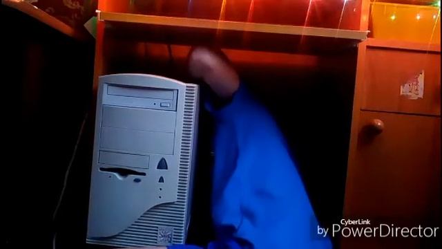 Как улучшить свой компьютерный стол . смотреть онлайн