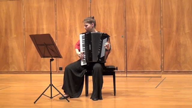 Ina Callejas, Akkordeon: Ouverture - J. S. Bach - Französische Ouvertüre BWV 831 смотреть онлайн