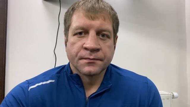 АЛЕКСАНДР ЕМЕЛЬЯНЕНКО НА САМОИЗОЛЯЦИИ ОТВЕТИЛ НА ВОПРОСЫ смотреть онлайн