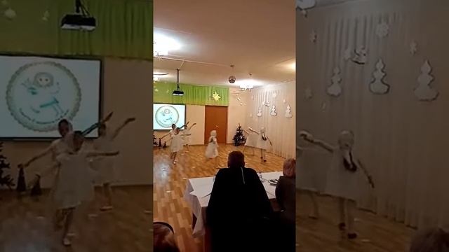 Детский танец "Рождественская колыбельная". Дети 5-7 лет. смотреть онлайн