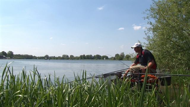 Стив Рингер ловля леща 
Feeder Fishing With Steve Ringer