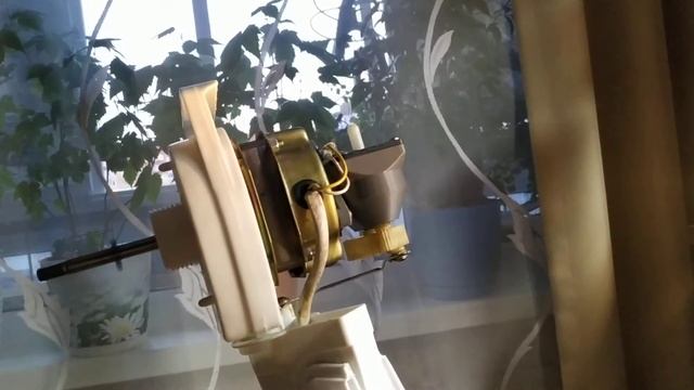 Ремонт напольного вентилятора Crown (замена корпуса редуктора)