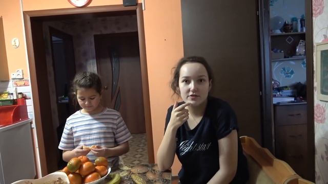 Подстриглась // Учимся правильно держать головку Софии // Ох, и торт // 18.01.21. смотреть онлайн