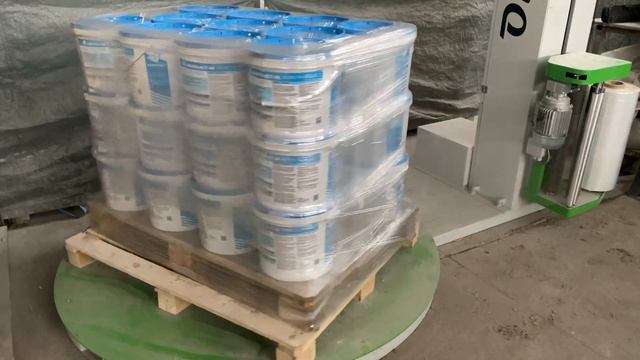 Работа полуавтоматического паллетообмотчика на производстве покрытий для пенопласта  ДИАПЛАСТ