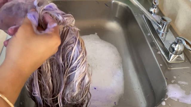 HOW TO COLOUR BLONDE WIG TO SILVER/LAVENDER смотреть онлайн