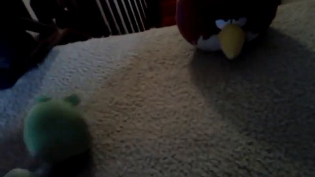 How Many Pigs Does It Take To Knock Down Big Red Bird? смотреть онлайн