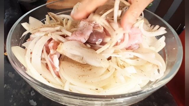 Томленый кролик в казане /Кролик тушеный с овощами смотреть онлайн