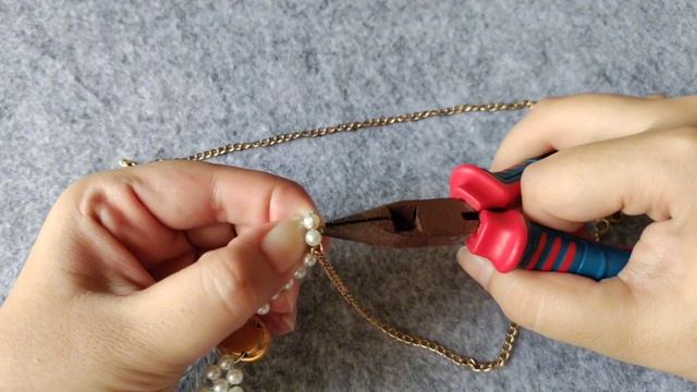 Beaded Jewelry Set Tutorial / Easy To Make Necklace, Earrings and Bracelet. смотреть онлайн