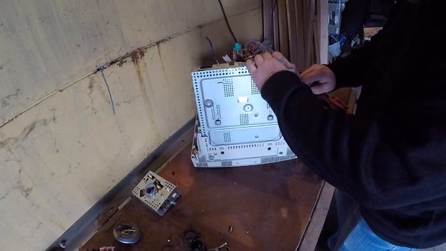 РАЗБИРАЕМ МОНИТОР SAMSUNG SYNCMASTER 551S PARSE MONITOR SAMSUNG SYNCMASTER 551S смотреть онлайн