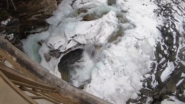 Отдых в Яремче 2019 Водопад Пробий в январе смотреть онлайн