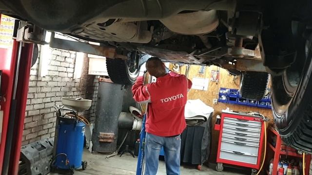 Сравнение LC150 3.0 с LC150 2.8 смотреть онлайн