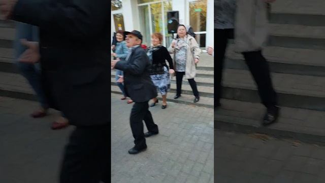 "ТЁТЯ ХАЯ"... звучит...1.05.2023года. смотреть онлайн