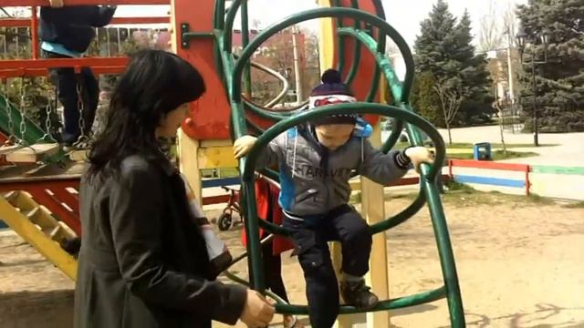 Мы на прогулке - программа "Кенгуру" (реабилитация детей с особыми потребностями), Запорожье смотреть онлайн