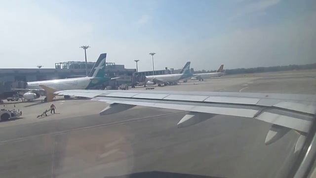 20130922@虎航(Tigerair) TR2454號航班(新加坡樟宜SIX→馬來西亞吉隆坡KUL)~機窗~停機坪→滑行道 смотреть онлайн