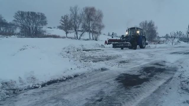 Чистим сніг куном на Мтз 82.1 смотреть онлайн