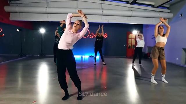 Dennis Lloyd - Aura | Choreography by Maria Zaplechnaya смотреть онлайн