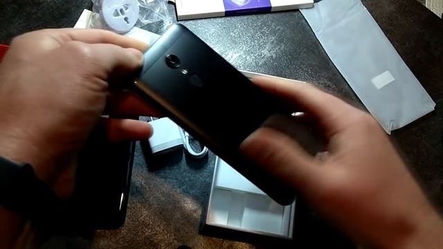 Распаковка и обзор XIAOMI REDMI 5 PLUS. Хита 2018 года! смотреть онлайн