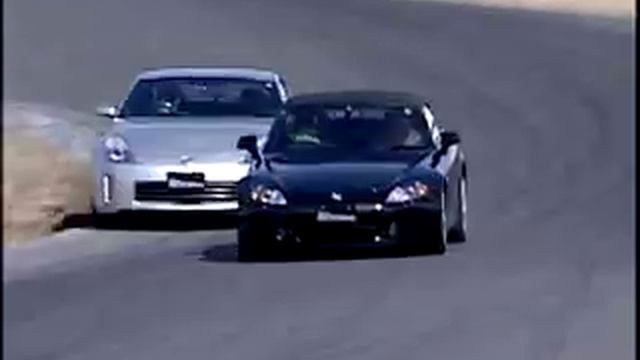 Nissan 350Z 2007model VS. Honda S2000 смотреть онлайн