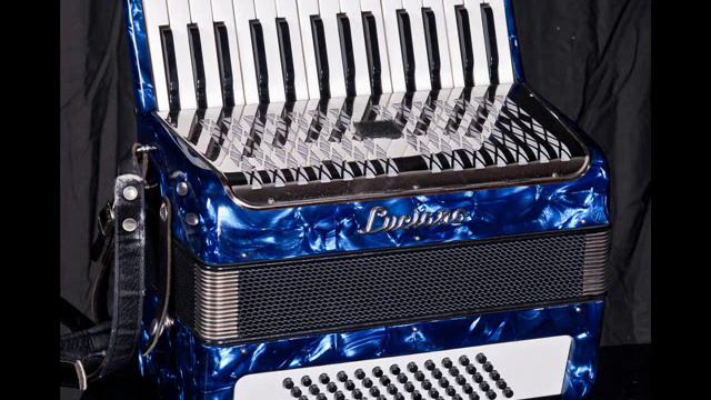 Dirty Harmonika Techno смотреть онлайн