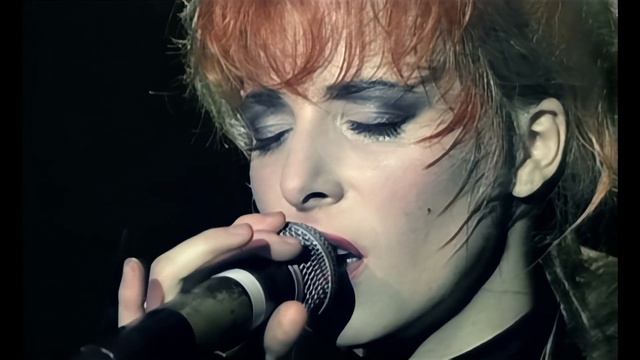 Mylène Farmer - Ainsi soit je... - En Concert Live смотреть онлайн