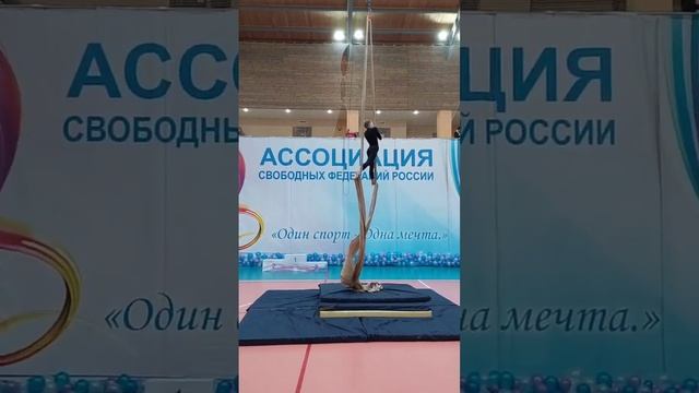 Выступление Веры на соревнованиях в Сочи. декабрь 2022. 1 место в категории ,, дебют,, смотреть онлайн