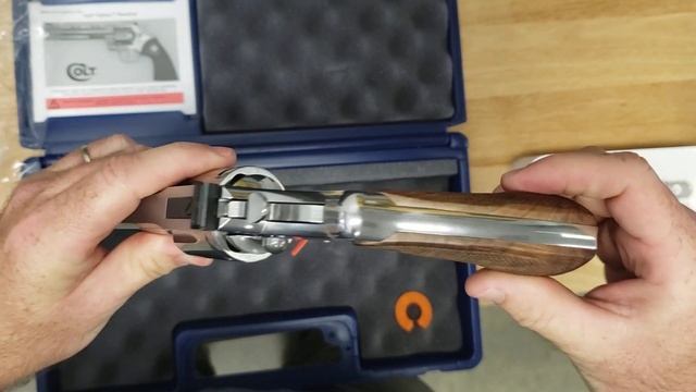 !!UNBOXING!! Colt Python 357MAG 2.5" 6RDs !!Brand New!! Just Released!! смотреть онлайн