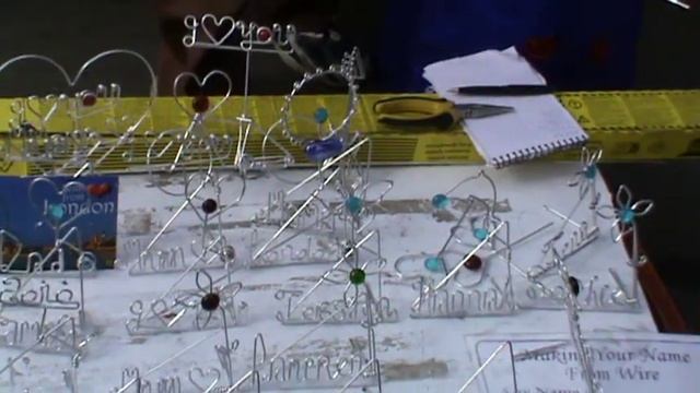 Aluminium wire hand made crafts in 2 minutes, United Kingdom, London смотреть онлайн
