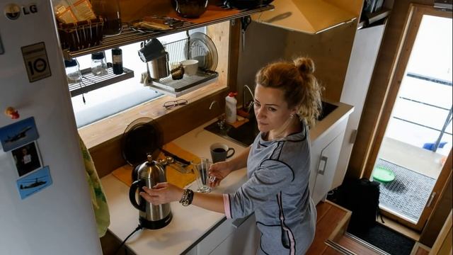 Никто не понимал, зачем ОНИ привезли эту БУДКУ 16-м2 на участок! Но потом были в ШОКЕ! смотреть онлайн