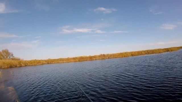 Лодочный сезон по щуке закрыт. Вован бомбит, но щуку поймал. смотреть онлайн