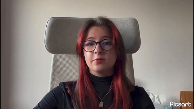 Colegiul Național Bilingv „George Coșbuc” - Horvat Maia Elena, elevă în clasa a X-a смотреть онлайн
